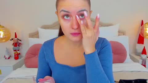 Julia online show from December 20, 11:28 am