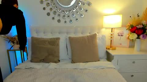Snapshot of spacelady_ chatting on May 2, 9:36 am Julia online show from May 2, 9:36 am