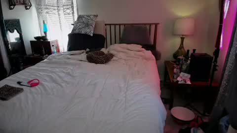 Snapshot of spankamber chatting on July 14, 10:37 pm AmberSpanks online show from July 14, 10:37 pm
