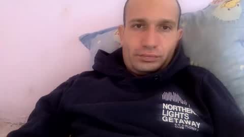 Snapshot of sparei7 chatting on December 13, 9:46 am Snaiky online show from December 13, 9:46 am