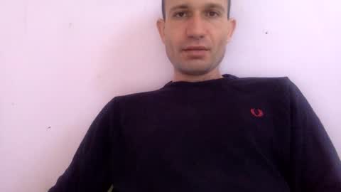 Snapshot of sparei7 chatting on December 16, 10:18 am Snaiky online show from December 16, 10:18 am