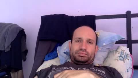 Snapshot of sparei7 chatting on June 4, 9:04 am Snaiky online show from June 4, 9:04 am