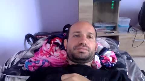 Snapshot of sparei7 chatting on June 7, 10:52 am Snaiky online show from June 7, 10:52 am