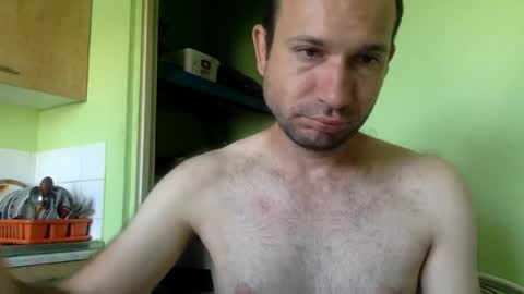 Snapshot of sparei7 chatting on June 26, 10:08 am Snaiky online show from June 26, 10:08 am