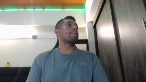 Snapshot of spartacus_cam chatting on July 23, 5:05 am online show from July 23, 5:05 am