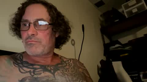 specter1972 online show from March 31, 1:40 am