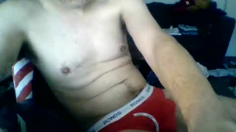 Snapshot of speedos_undies chatting on May 28, 12:30 am speedos_undies online show from May 28, 12:30 am