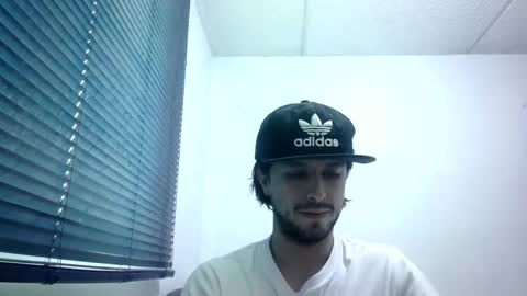 sperm_donor94 online show from April 25, 6:16 pm