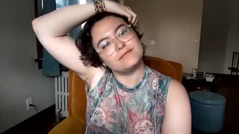 Snapshot of spiceberrybb chatting on May 9, 7:52 pm spiceberrybb online show from May 9, 7:52 pm