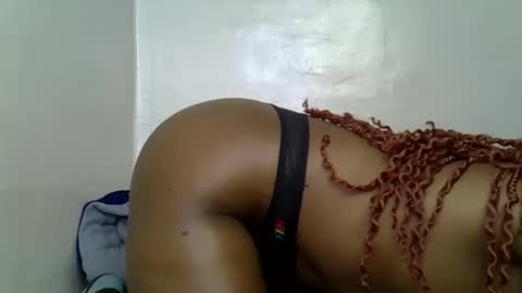 Snapshot of spiciey_ chatting on February 22, 4:38 pm Spicy online show from February 22, 4:38 pm