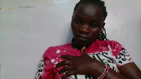 Snapshot of spicy_bella69 chatting on May 13, 9:39 am spicy_bella69 online show from May 13, 9:39 am