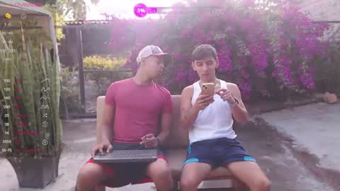 Snapshot of spicyboys_ chatting on May 31, 10:22 pm online show from May 31, 10:22 pm