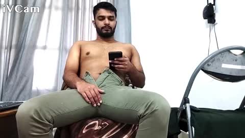 Snapshot of spicybuoy chatting on December 7, 4:42 am spicybuoy online show from December 7, 4:42 am