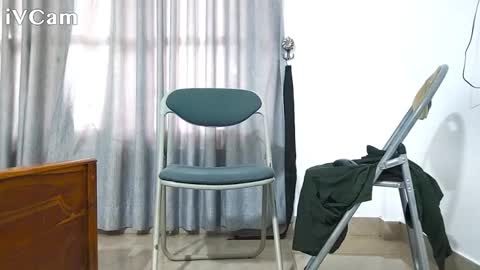 Snapshot of spicybuoy chatting on December 12, 3:43 am spicybuoy online show from December 12, 3:43 am