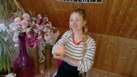 Snapshot of spicyeli chatting on June 10, 3:55 pm Eli online show from June 10, 3:55 pm