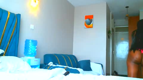 Snapshot of spicygal_ chatting on February 25, 8:02 am spicygal_ online show from February 25, 8:02 am