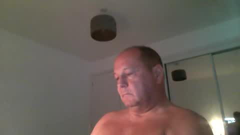 Snapshot of spidey1051a chatting on April 25, 9:12 am spidey1051a online show from April 25, 9:12 am