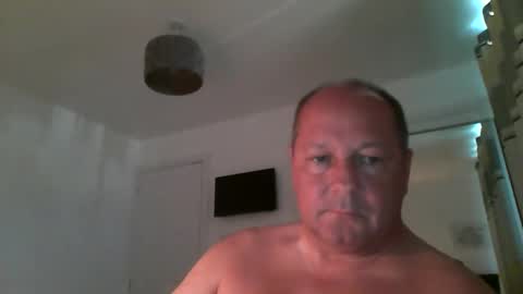Snapshot of spidey1051a chatting on April 29, 8:40 am spidey1051a online show from April 29, 8:40 am