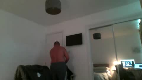Snapshot of spidey1051a chatting on May 6, 12:10 pm spidey1051a online show from May 6, 12:10 pm