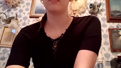 Snapshot of spoiledprincess4 chatting on February 15, 10:31 pm spoiledprincess4 online show from February 15, 10:31 pm