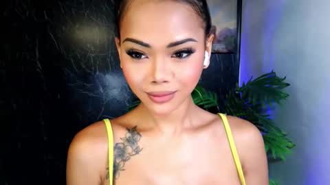 CALL ME RAINE online show from October 23, 1:38 am