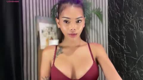 CALL ME RAINE online show from April 11, 1:37 pm