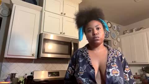 Snapshot of spoilprincesschloee chatting on May 29, 4:43 am spoilprincesschloee online show from May 29, 4:43 am