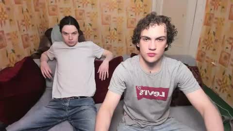 Snapshot of sponge_bob_spencer chatting on June 7, 8:34 pm Boris Fedya Kolya online show from June 7, 8:34 pm