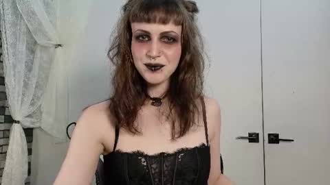 Snapshot of spookysage chatting on June 9, 12:33 am Sage online show from June 9, 12:33 am