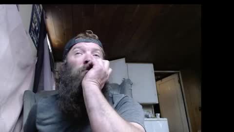 Snapshot of squegly chatting on April 29, 7:31 pm Bryan online show from April 29, 7:31 pm