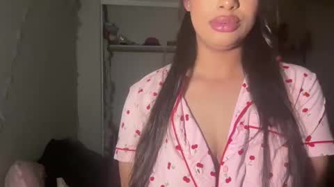 Lexi online show from December 17, 8:20 am