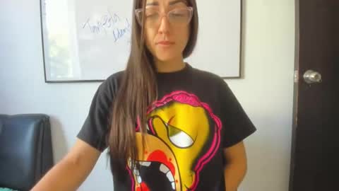 Snapshot of squirttati33 chatting on October 7, 3:42 pm Tati online show from October 7, 3:42 pm