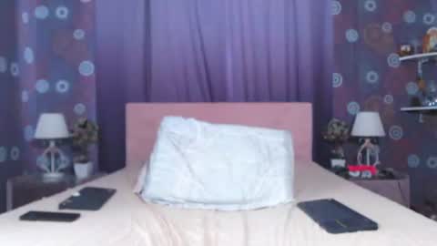 Snapshot of squirtyjess chatting on July 5, 4:19 am just Jess online show from July 5, 4:19 am