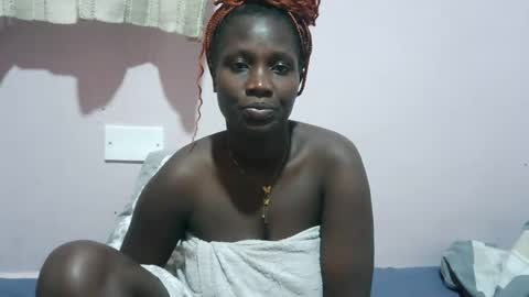 Snapshot of squirtypussie chatting on July 6, 10:01 am squirtypussie online show from July 6, 10:01 am