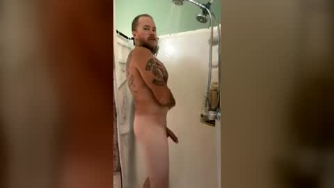 Snapshot of sqzxriehlqqw chatting on July 10, 12:52 pm Luv2Cum4u online show from July 10, 12:52 pm