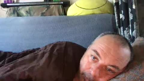 Snapshot of srekos38 chatting on February 25, 8:02 am srekos38 online show from February 25, 8:02 am