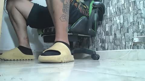 sr master cum its my old account online show from October 8, 3:04 am