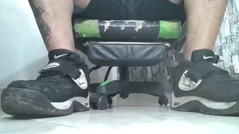 sr master cum its my old account online show from October 17, 10:45 pm