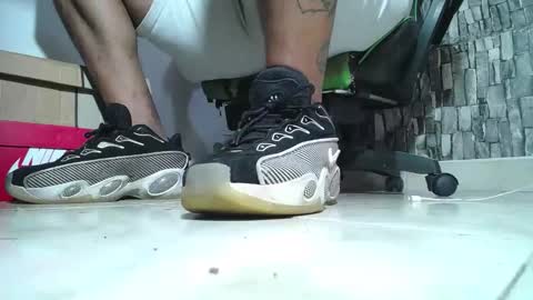 sr master cum its my old account online show from March 27, 9:47 pm