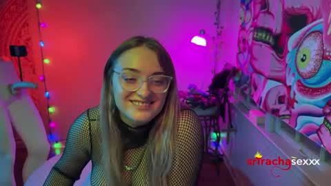 Snapshot of srirachasexxx chatting on September 16, 6:58 am Mr. Mrs. Sriracha online show from September 16, 6:58 am