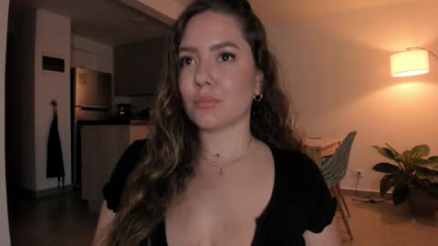 Sophie 3 online show from October 29, 1:30 am