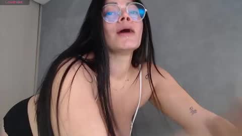 Snapshot of srta_jenn_croft chatting on July 8, 3:27 pm Crystal Croft help me reach 100likes online show from July 8, 3:27 pm