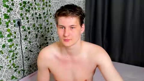 Snapshot of srygafon chatting on April 19, 10:34 pm MARCUS online show from April 19, 10:34 pm
