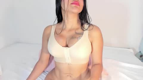 caroline massari online show from November 9, 4:38 pm