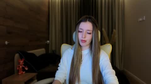 Snapshot of ssurf_time chatting on July 2, 7:31 pm Chloe online show from July 2, 7:31 pm