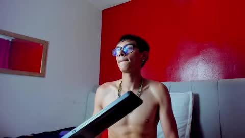 Ssweetthott online show from March 3, 6:44 pm