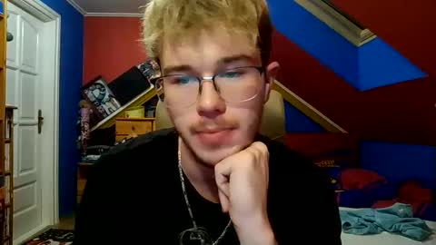 st1eve online show from December 1, 4:23 pm