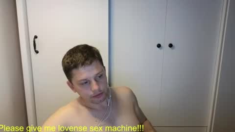 Snapshot of st1vemaster01 chatting on June 17, 1:12 pm st1vemaster01 online show from June 17, 1:12 pm