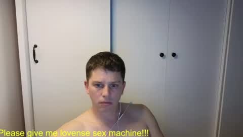 Snapshot of st1vemaster01 chatting on June 22, 1:41 pm st1vemaster01 online show from June 22, 1:41 pm