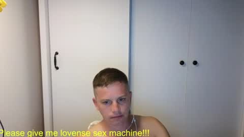 Snapshot of st1vemaster01 chatting on July 17, 12:45 pm st1vemaster01 online show from July 17, 12:45 pm